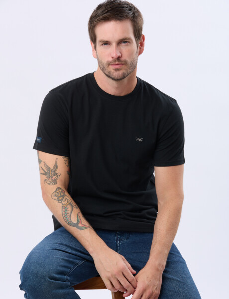 REMERA BÁSICA DE ALGODÓN Negro