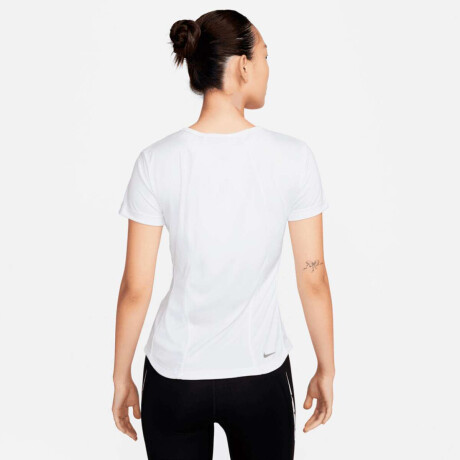 Remera Nike Fast de Mujer Blanco