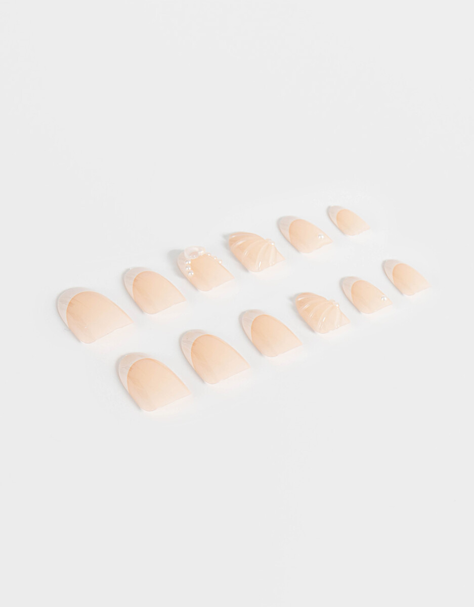 Uñas Postizas Con Diseño Efecto 3d Almendradas 