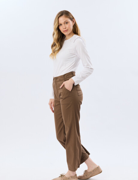 PANTALÓN DE GABARDINA Marron