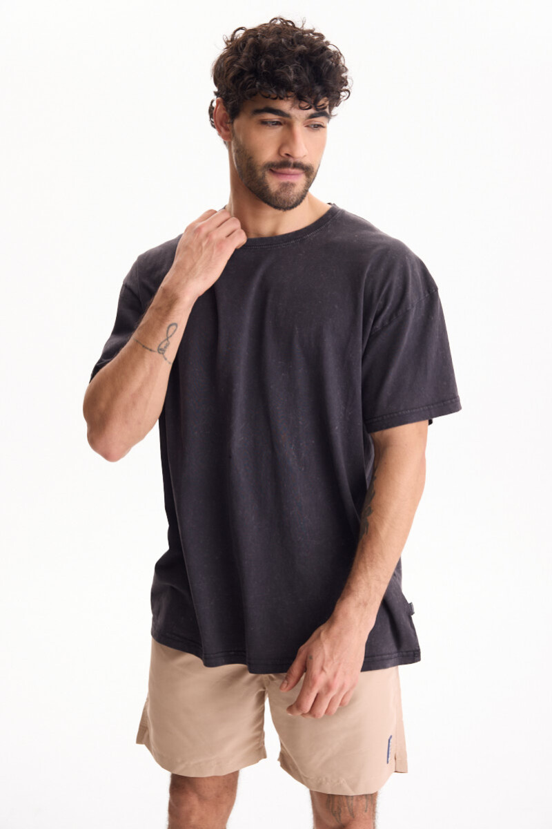 Remera Downtown Negro