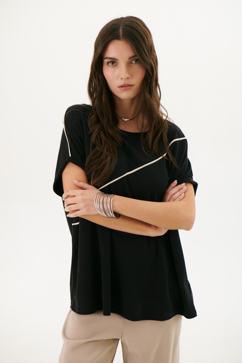 REMERA DIAGONAL NEGRO