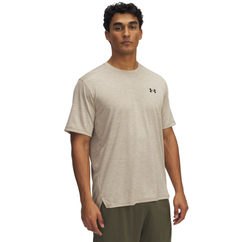 UA Tech Vent SS-RED BRN-300