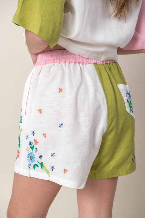 Short Valeria Short Valeria