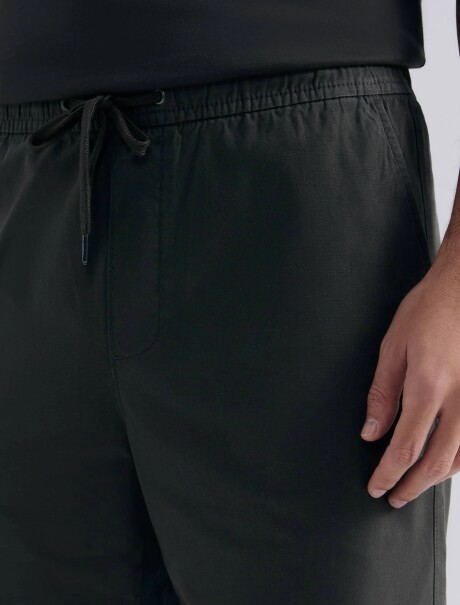 BERMUDA BÁSICA DE SARGA VERDE