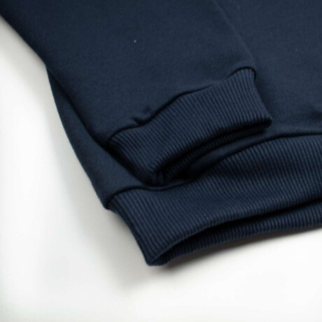 Buzo deportivo liceo Woodlands School