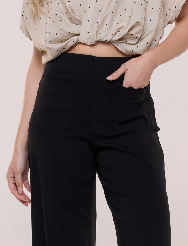 Pantalón Crop Con Bolsillos NEGRO