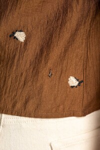 Blusa Bordada Marron