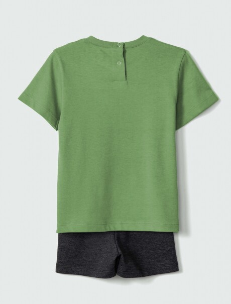 CONJUNTO INFANTIL CON ESTAMPA VERDE