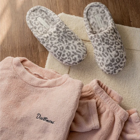 Pijama + pantufla Indoor Pijama + pantufla Indoor