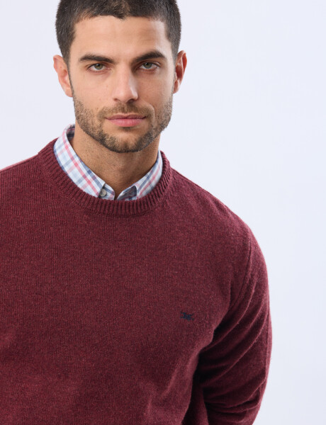 BUZO DE LANA Bordo oscuro