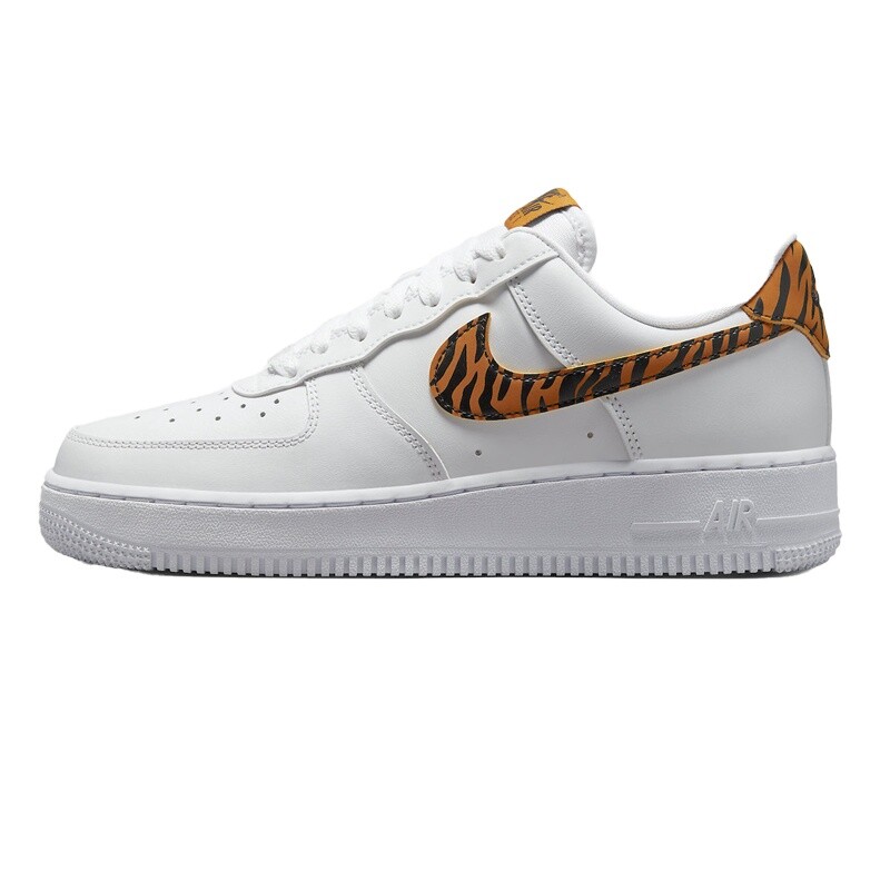 NIKE AIR FORCE 1 '07 NIKE AIR FORCE 1 '07