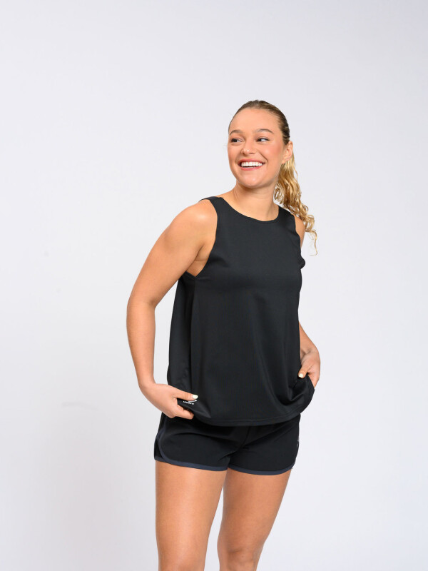 MUSCULOSA LESSLY DAMA Umbro Mujer 002
